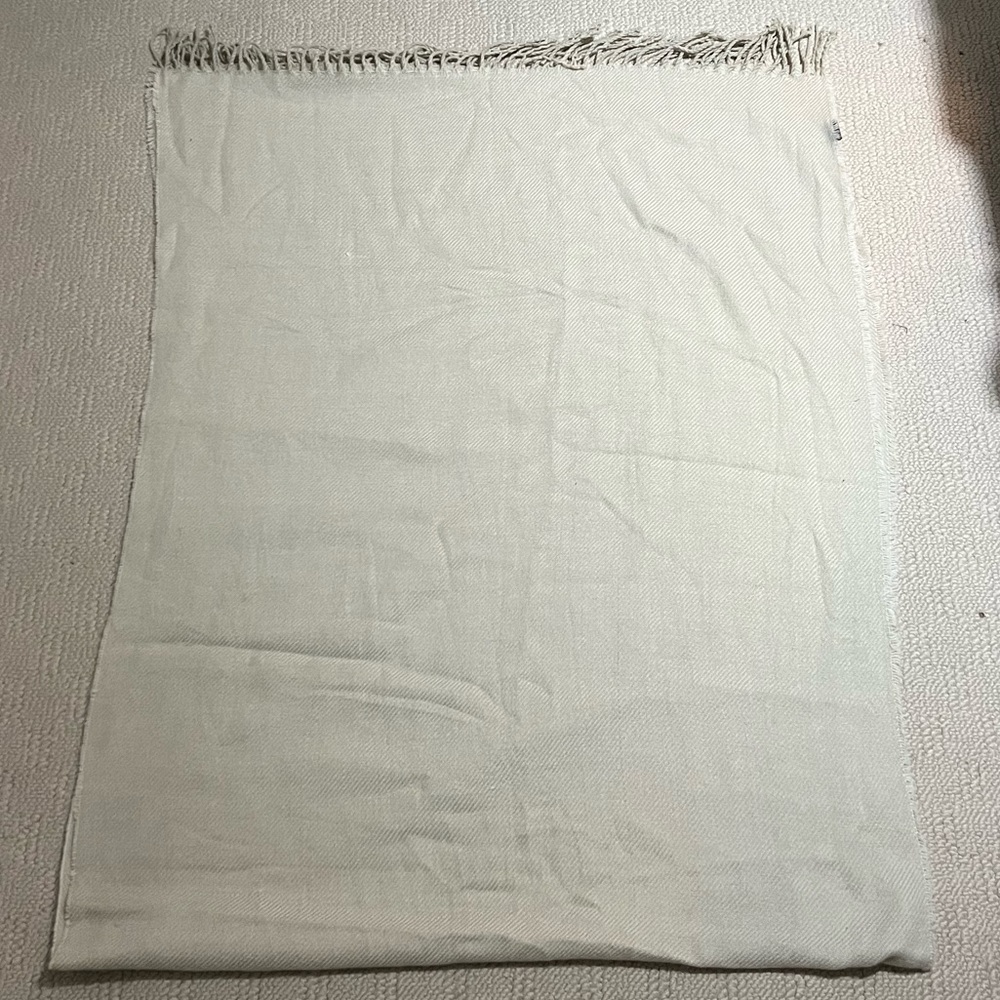 Cream-coloured Blanket Scarf